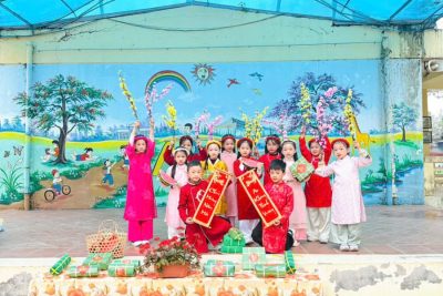 Tiết sinh hoạt dưới cờ với chủ đề “Mừng Đảng quang vinh – Mừng xuân Bính Ngọ 2026” của thầy cô và học trò trường Tiểu học Nam Cường